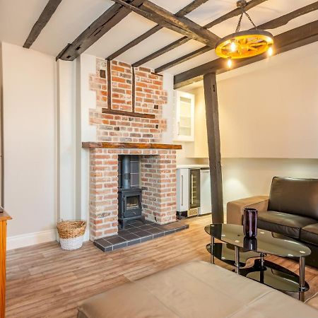Pass The Keys Renovated Apartment In The Centre Of Canterbury Eksteriør billede