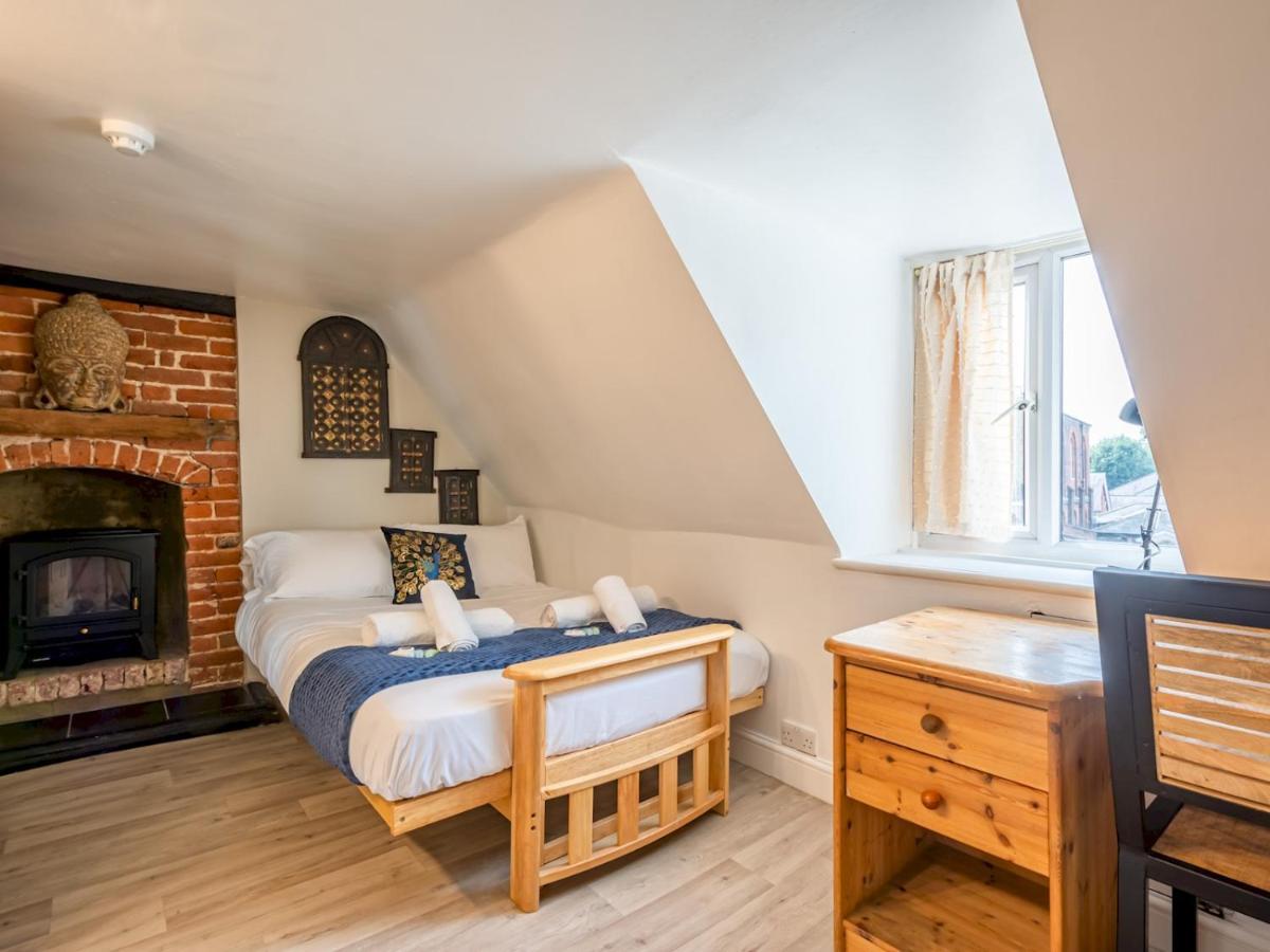 Pass The Keys Renovated Apartment In The Centre Of Canterbury Eksteriør billede